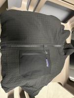 cs1768/2025 black sweater patagonia